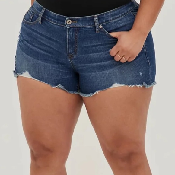 torrid Pants - Torrid Mid Rise Distressed Denim Shorts NWT Size 22